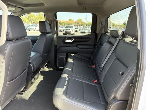 Used 2024 GMC Sierra 1500 SLT image 26