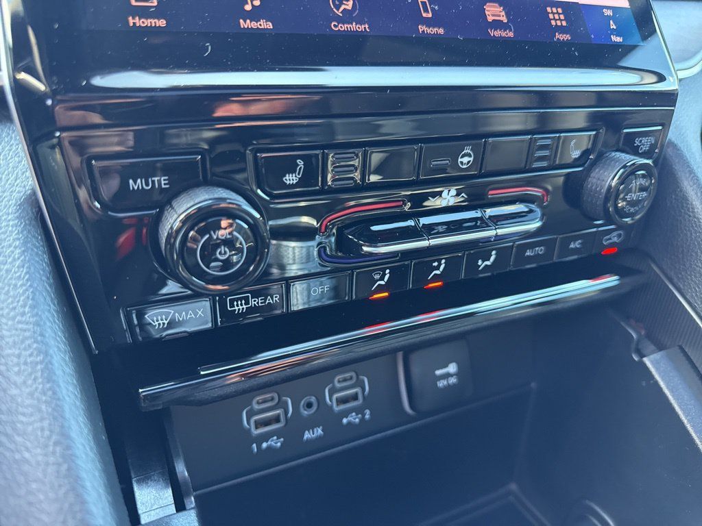 New 2025 Jeep Grand Cherokee Limited w/ MOPAR Finishing Package AWD/4WD image 17