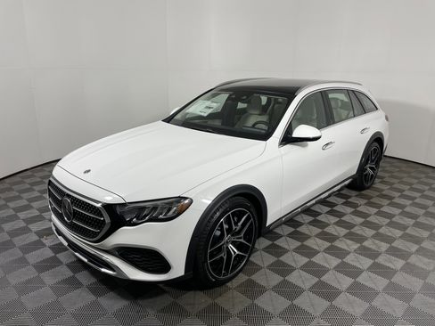 New 2026 Mercedes-Benz E 450 4MATIC All-Terrain Wagon image 9