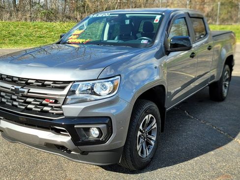 Certified 2022 Chevrolet Colorado Z71 w/ Safety Package image 3