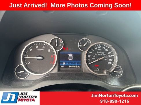 Used 2014 Toyota Tundra SR5 AWD/4WD image 10