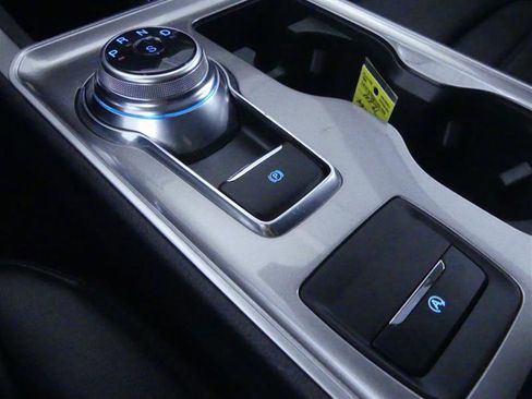 Used 2023 Ford Edge SEL image 13