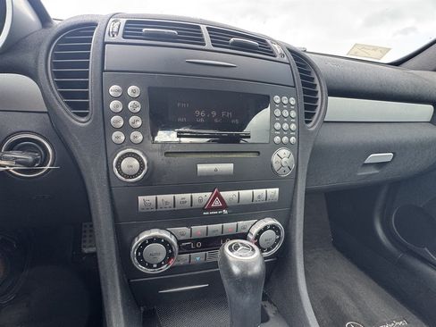 Used 2005 Mercedes-Benz SLK 350 image 8