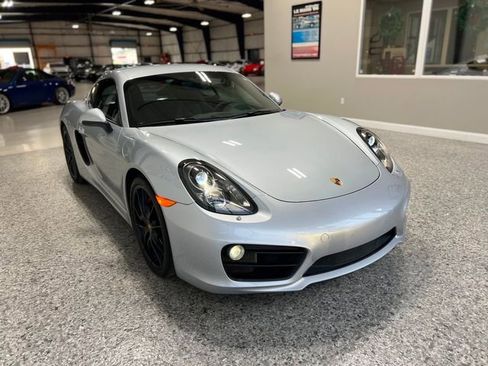 Used 2016 Porsche Cayman S image 11
