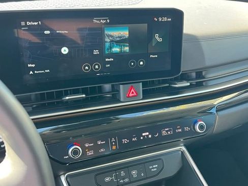 Used 2025 Kia Carnival SX Prestige FWD image 21