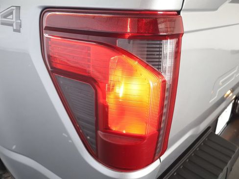 Used 2024 Ford F150 XLT AWD/4WD image 32
