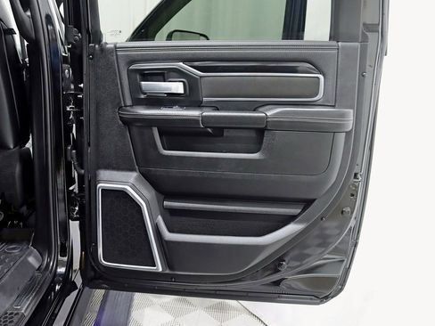 Used 2021 RAM 2500 Laramie w/ Night Edition image 39