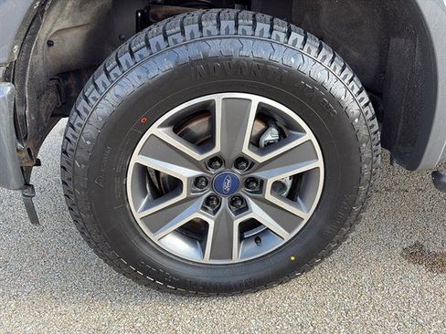 Used 2017 Ford F150 XLT w/ Equipment Group 302A Luxury image 11