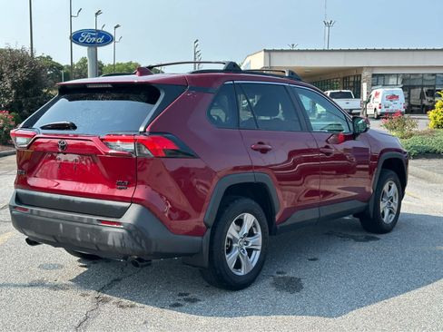 Used 2024 Toyota RAV4 XLE AWD/4WD image 5