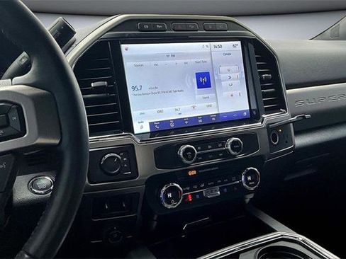 Used 2022 Ford F450 Platinum w/ FX4 Off-Road Package image 11