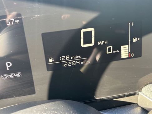 Used 2025 Nissan Kicks SV image 38