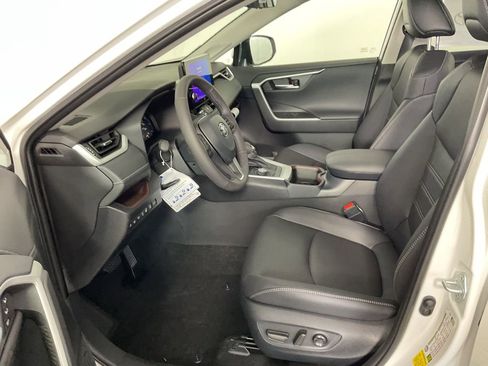 New 2025 Toyota RAV4 Limited image 16