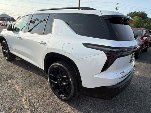 Used 2024 Chevrolet Traverse RS AWD/4WD image 11