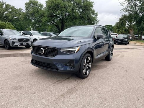 New 2026 Volvo XC40 B5 Ultra w/ Protection Package Premier AWD/4WD image 2