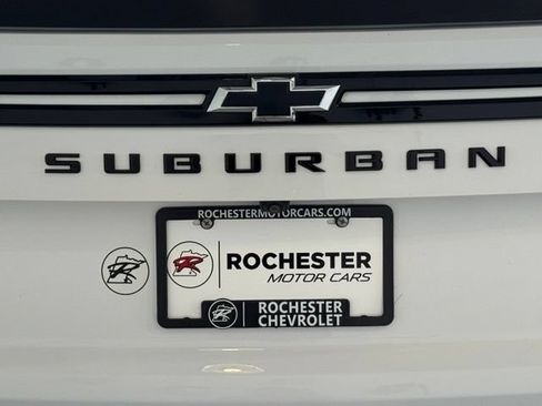 Certified 2024 Chevrolet Suburban Z71 w/ Luxury Package AWD/4WD image 51