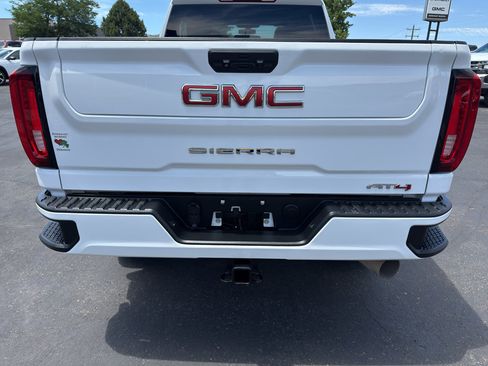 Used 2022 GMC Sierra 2500 AT4 AWD/4WD image 6