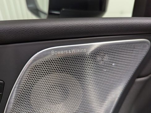 Used 2023 Volvo XC60 T8 Ultimate w/ Climate Package image 15