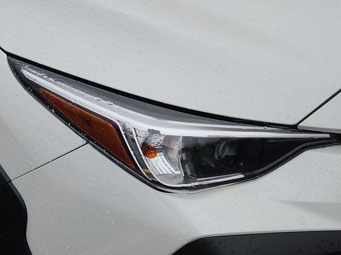 Certified 2026 Subaru Crosstrek 2.5i Premium AWD/4WD image 8