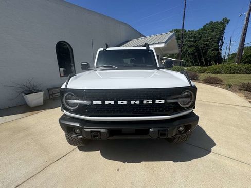 Used 2025 Ford Bronco Badlands AWD/4WD image 3