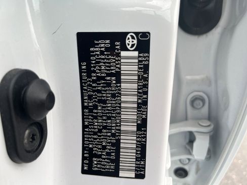 Used 2023 Toyota Corolla LE image 27