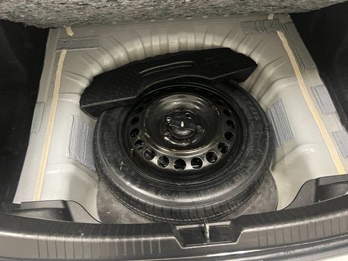 Used 2022 Chevrolet Malibu LT image 50