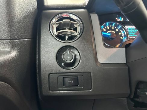 Used 2014 Ford F150 XLT w/ Equipment Group 302A Luxury AWD/4WD image 43