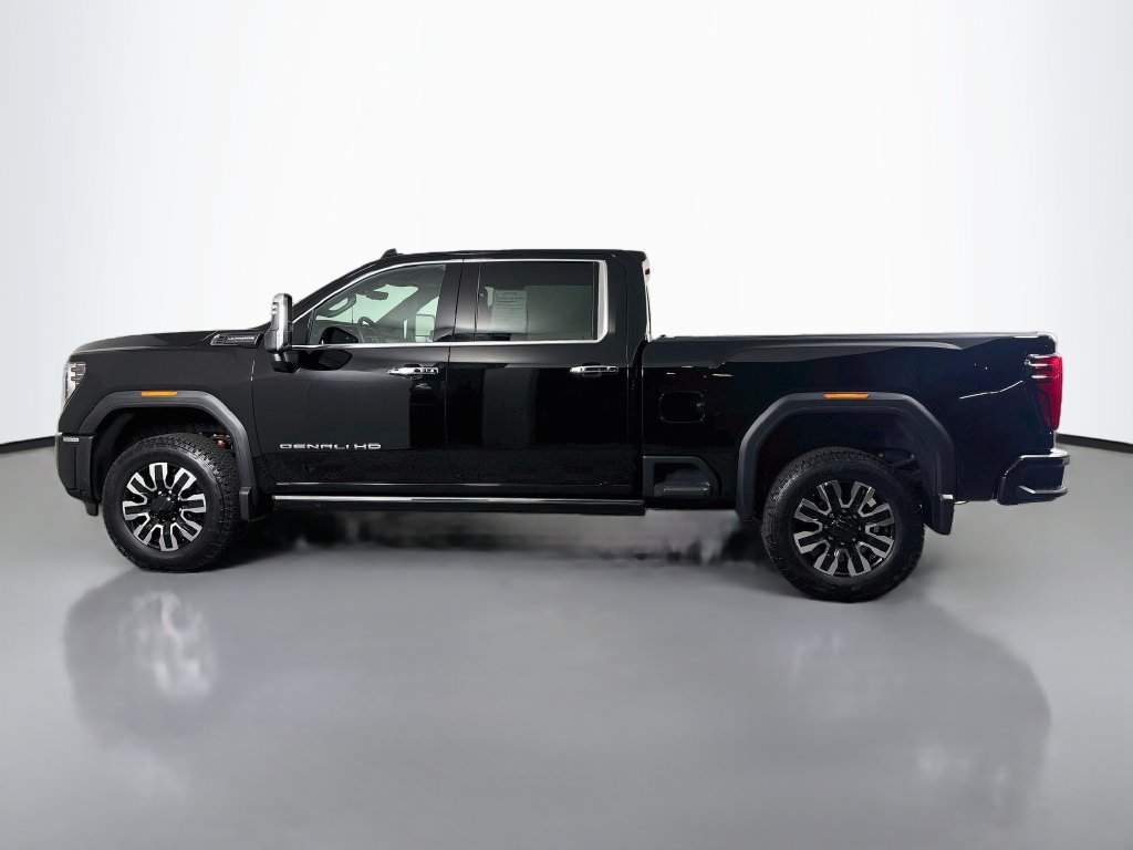 Certified 2025 GMC Sierra 3500 Denali Ultimate AWD/4WD image 4