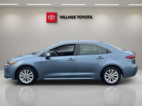 Certified 2025 Toyota Corolla XLE FWD image 2