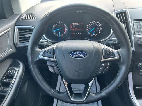 Used 2018 Ford Edge SEL FWD image 11