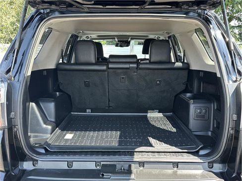 Used 2020 Toyota 4Runner Venture w/ Moonroof Package AWD/4WD image 30