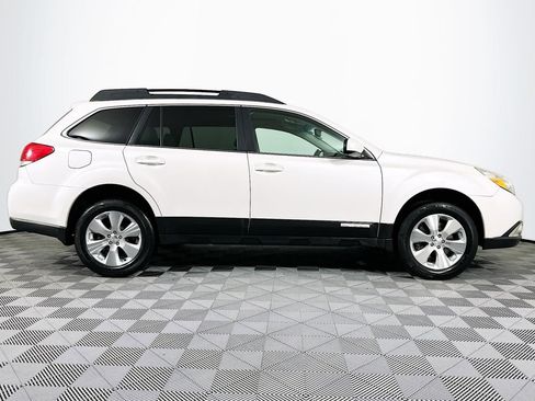 Used 2010 Subaru Outback 3.6R Limited AWD/4WD image 25