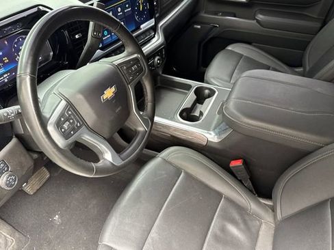 Used 2024 Chevrolet Silverado 2500 LTZ w/ LTZ Convenience Package image 10