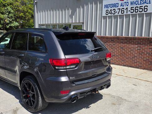 Used 2016 Jeep Grand Cherokee SRT image 5