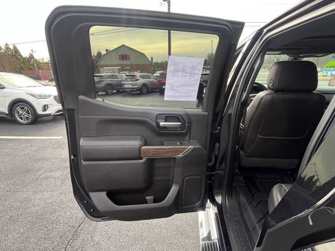 Used 2019 Chevrolet Silverado 1500 High Country w/ Trailer Camera Package image 20