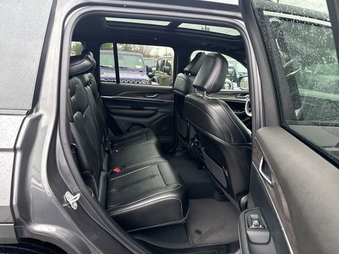 Certified 2024 Jeep Grand Cherokee Limited image 28