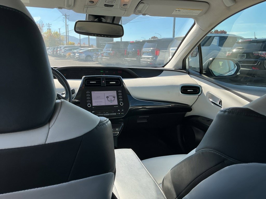 Used 2022 Toyota Prius XLE AWD/4WD image 17