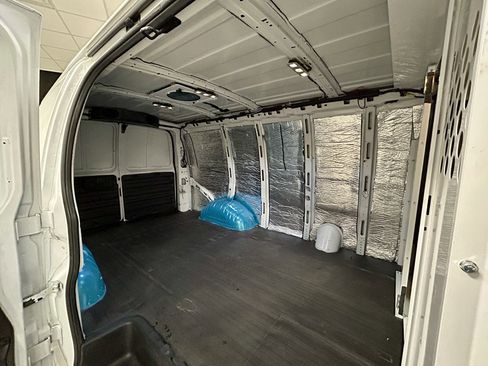 Used 2020 Chevrolet Express 2500 w/ Communications Package image 17