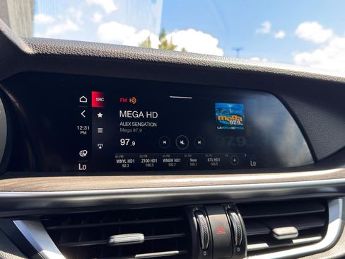 Used 2022 Alfa Romeo Stelvio Ti image 19