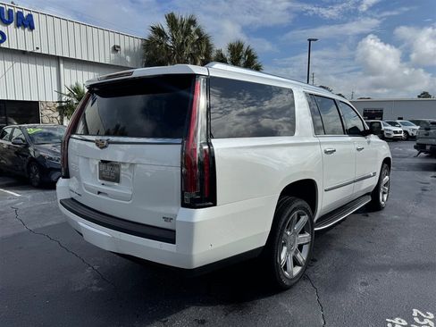 Used 2019 Cadillac Escalade ESV Luxury AWD/4WD image 8