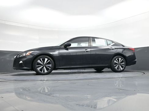 Used 2022 Nissan Altima 2.5 SV image 38