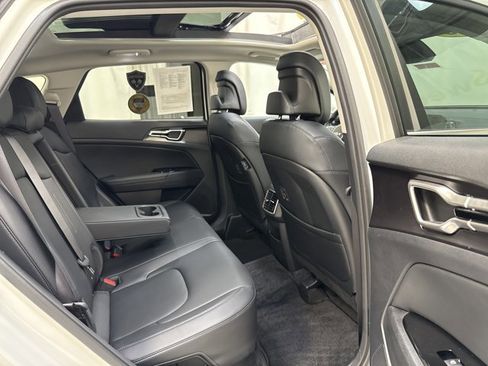 Used 2025 Kia Sportage EX w/ EX Premium Package image 31