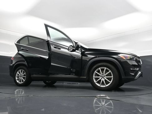 Used 2026 Mercedes-Benz GLE 450e 4MATIC image 36
