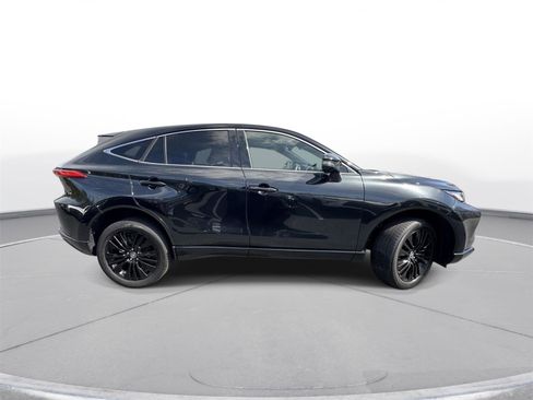 Used 2023 Toyota Venza Nightshade image 6