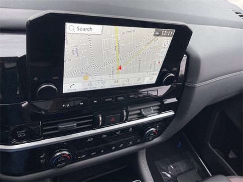 New 2025 Nissan Pathfinder Platinum image 19