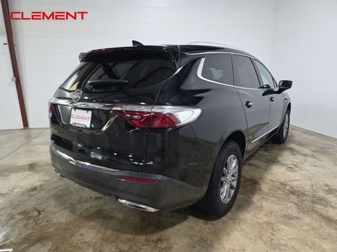Used 2024 Buick Enclave Premium image 6