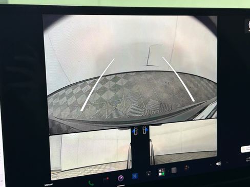 Used 2022 Tesla Model S Plaid AWD/4WD image 18
