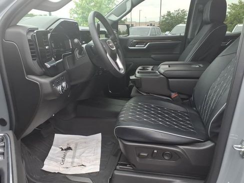 Used 2024 GMC Sierra 1500 Elevation AWD/4WD image 17