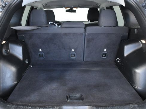 Used 2019 Jeep Cherokee Latitude w/ Popular Appearance Group image 31