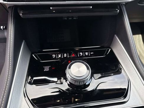 New 2026 Jeep Grand Wagoneer Limited AWD/4WD image 27
