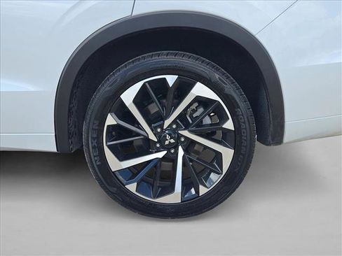 Used 2024 Mitsubishi Outlander SEL AWD/4WD image 24